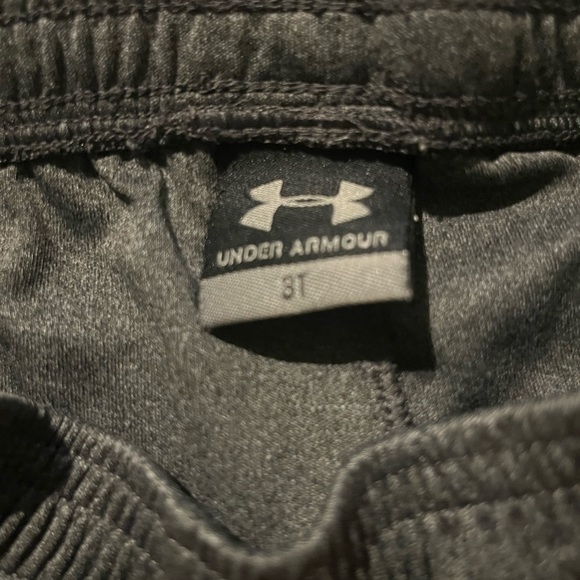 Under Armour shorts - Picture 2 of 4